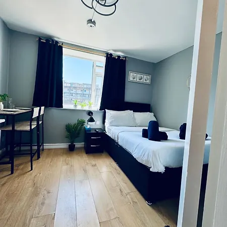 Unique Studio Flat In City 1111 London Exterior photo