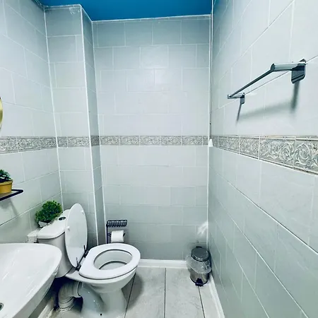 Unique Studio Flat In City 1111 London Exterior photo