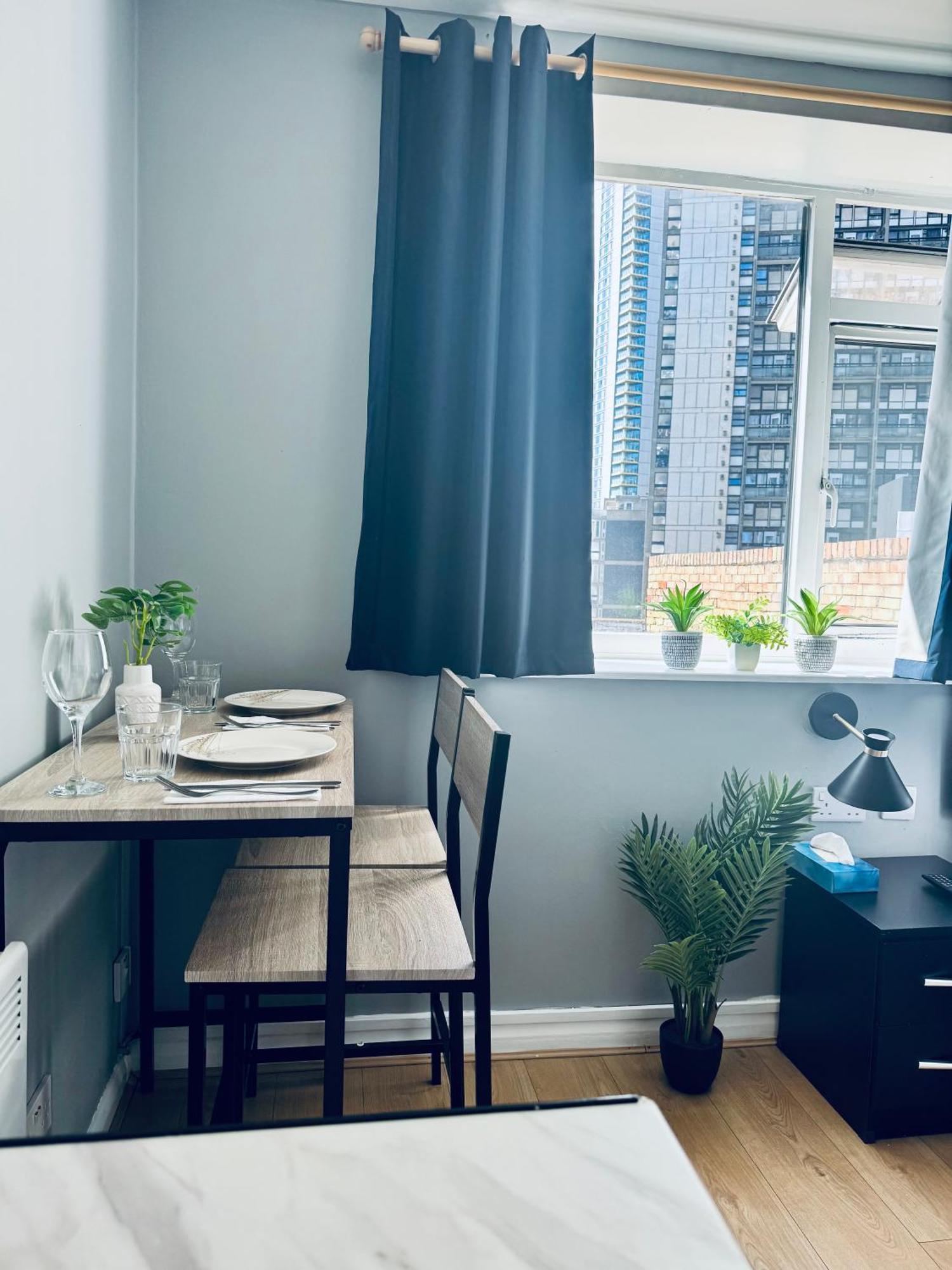 Апартаменты Unique Flat In 1111 Лондон